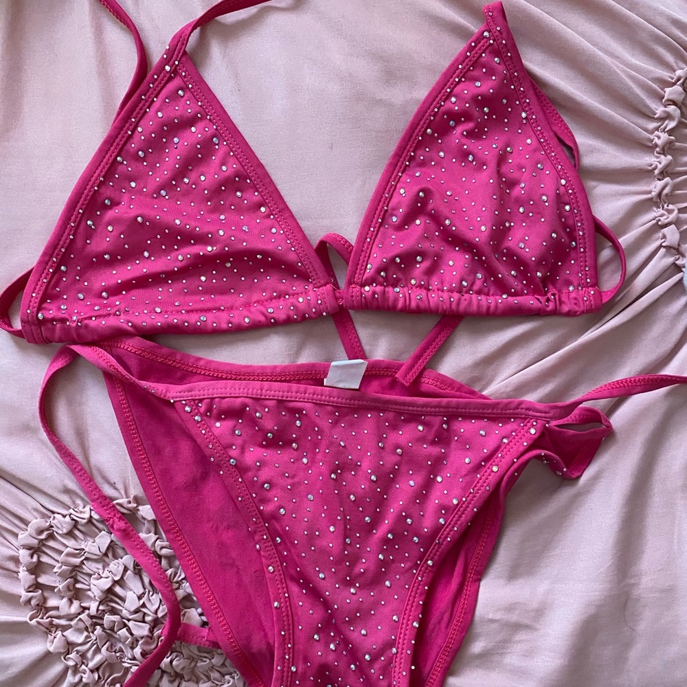 Hot Pink 2 piece Rhinestone bikini.💕Never worn